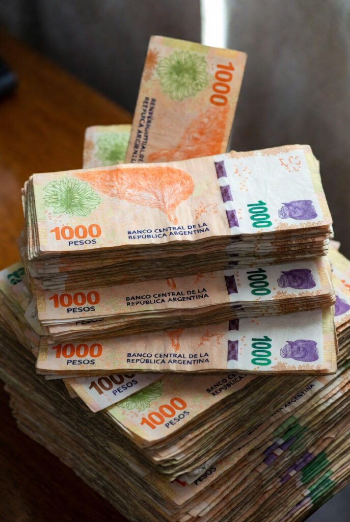 Blue Dollar exchange in Buenos Aires during the parallel market era before Milei 2024